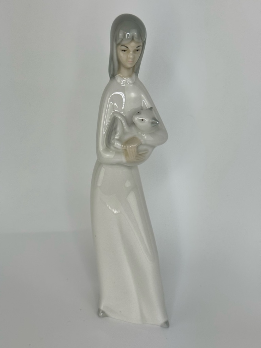 Porcelanas Miquel Requena Girl Holding Kitten Cat Porcelain 9” Figurine Spain